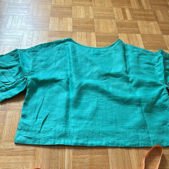 Linen - Picture 4 of 13